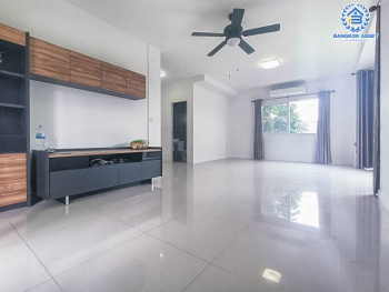 *****บ้านเดี่ยวมือสองย่านนนทบุรี ม.บ้านชิดลม บางกรวย-ไทรน้อย เนื้อที่กว้างขวางมากถึง 53.40 ตร.ว.  ฟังก์ชัน 3 ห้องนอน 3 ห้องน้ำ ที่จอดรถ 2 คัน แถมฟรี! เครื่องปรับอากาศ 4 เครื่อง โครงการตั้งบนทำเลเดินทางสะดวก ใกล้รถไฟฟ้าสายสีม่วง "สถานีคลองบางไผ่"